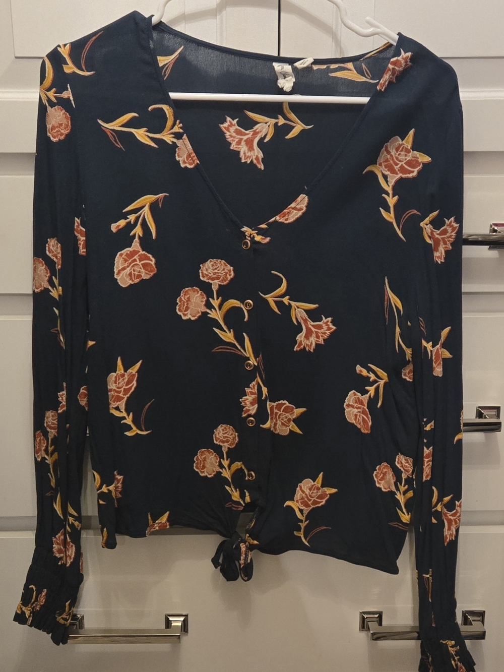 Women's Green Floral Button-Front Tie Top Others Follow Size Small